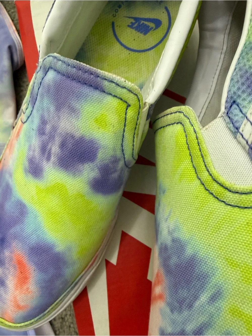 Womens Nike Sz 7.5 Tie-Dye Slip-On Shoes- Lime, Purple, Pink